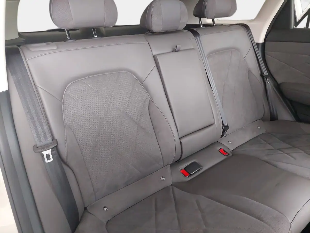 MG ANDERE EV 77 KWH LUXURY AWD PANORAMA LEDER 20-ZOLL