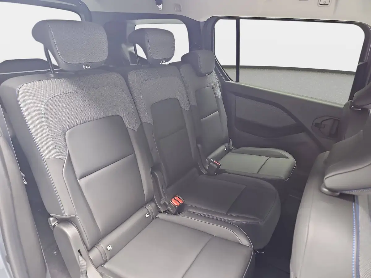 NISSAN TOWNSTAR KOMBI 1.3 DIG-T L2 2.3T AUTO. TEKNA 7-SITZER