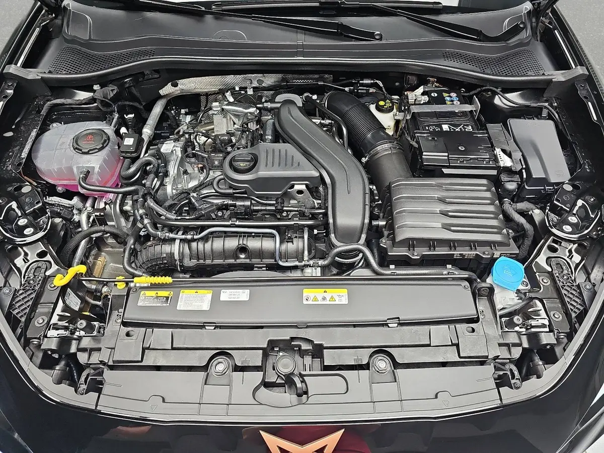 CUPRA LEON ST 1.5 ETSI DSG LED KLIMAAUTO ACC FULL-LINK EL.HECKKL