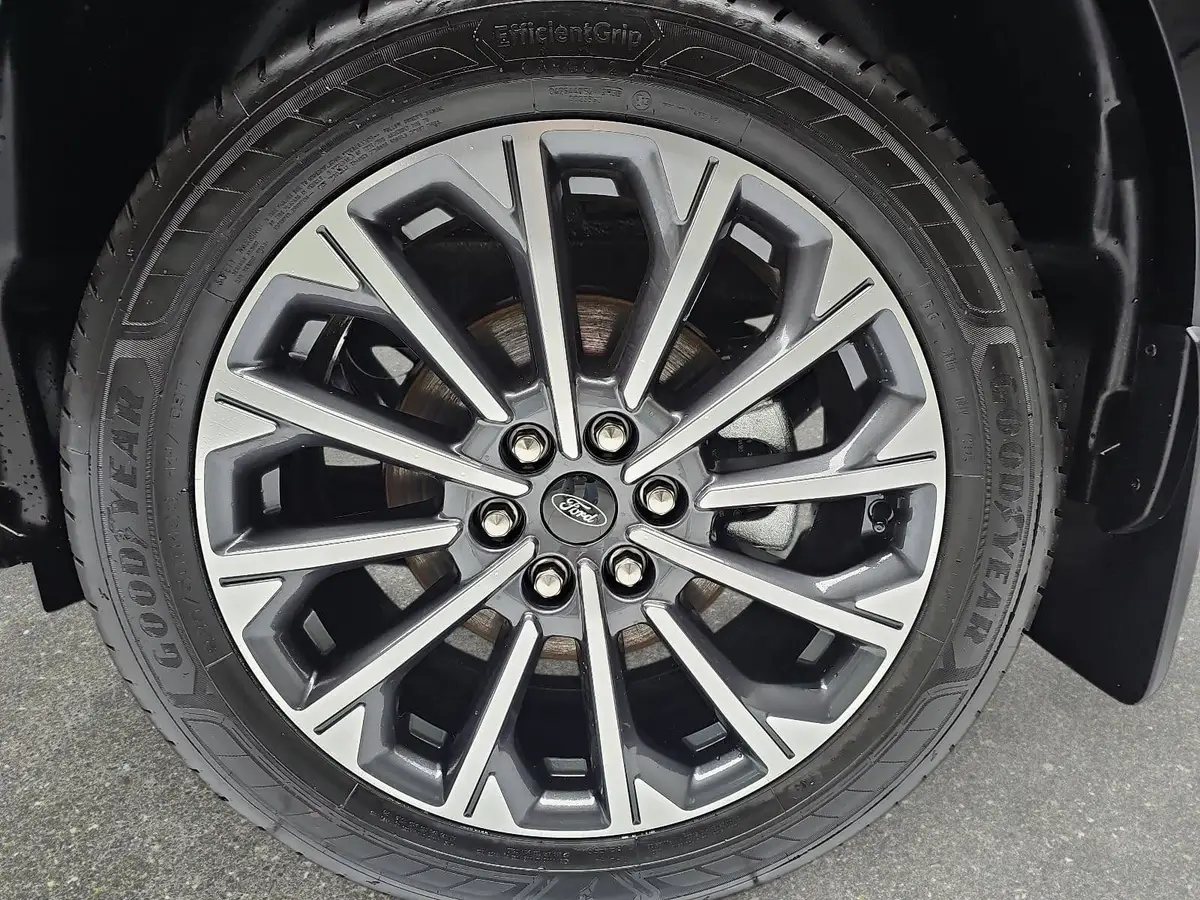 FORD TOURNEO CUSTOM 2.0 ECOBLUE AUTO. L1 TITANIUM X NAVI LED B&O A