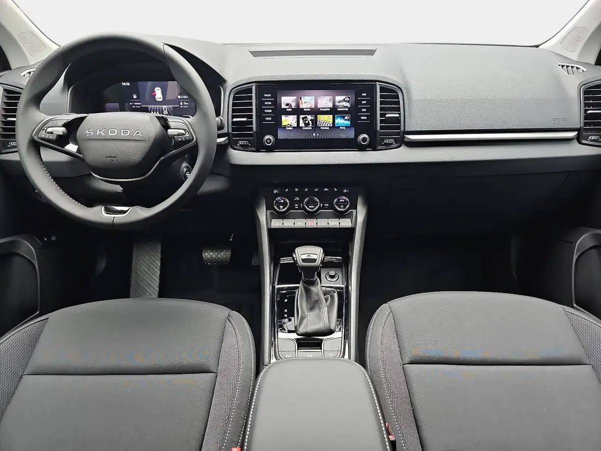 SKODA KAROQ 1.5 TSI DSG 130 JAHRE LED DAB SICHT WINTER EL.HECK