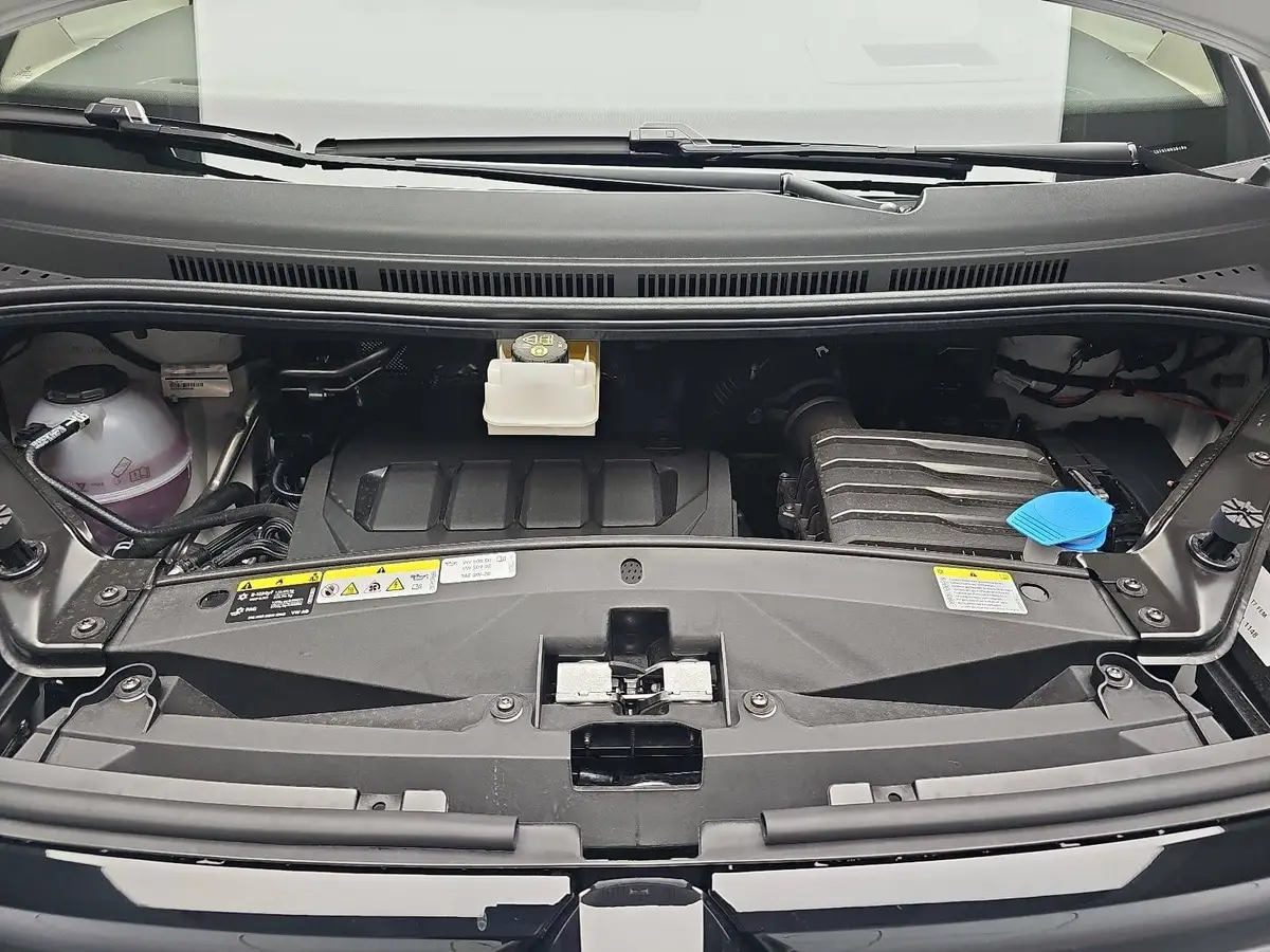 VW T7 MULTIVAN 2.0 TDI DSG EDITION ACC AHK