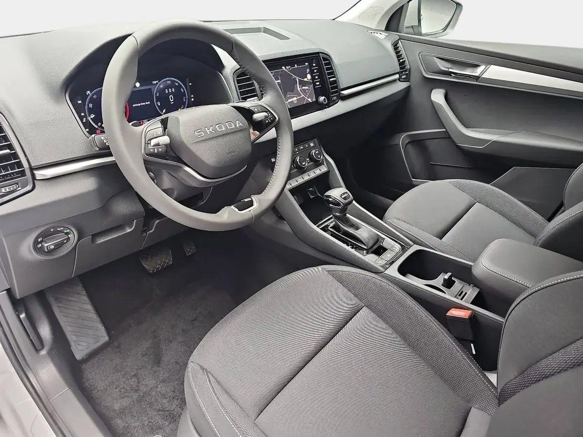 SKODA KAROQ 2.0 TDI DSG DRIVE NAVI LED AHK LM