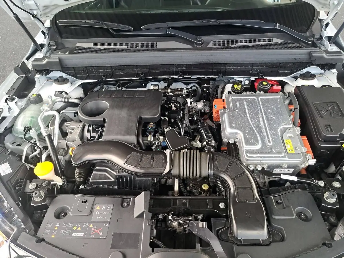 RENAULT ARKANA 1.6 E-TECH AUTO. HYBRID ESPRIT ALPINE PANO LED