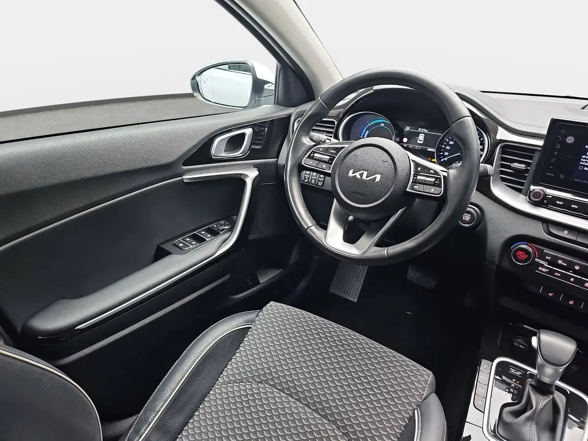 KIA XCEED 1.6 PLUG-IN-HYBRID DCT6 SPIRIT PERFORMANCE TECHNOLOGIE