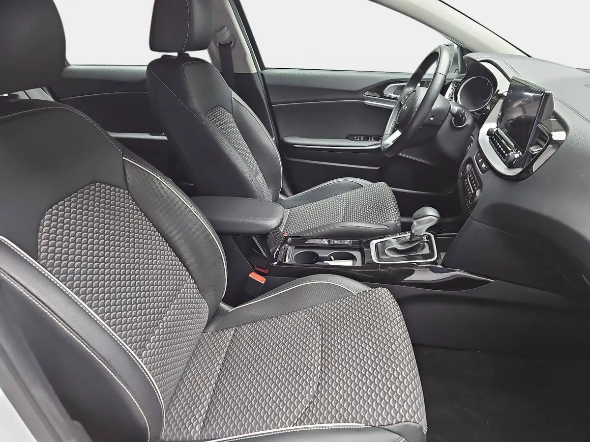 KIA CEED SW 1.6 GDI PLUG-IN-HYBRID SPIRIT SITZKOMFORT TECHNOLOGIE