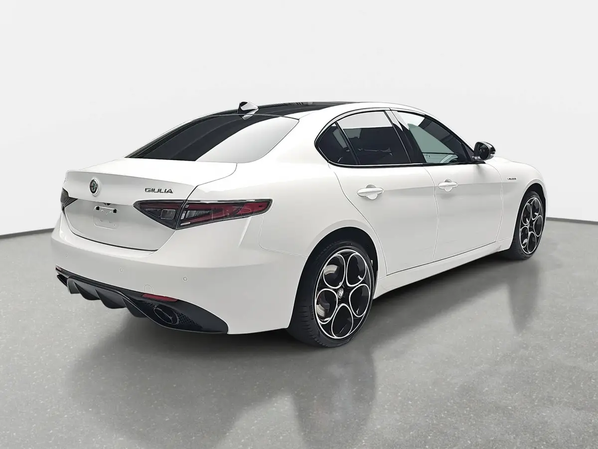 ALFA ROMEO GIULIA 2.0 TURBO 16V Q4 VELOCE PANORAMA TECHNOLOGIE PAKET PREMIUM AUDIO