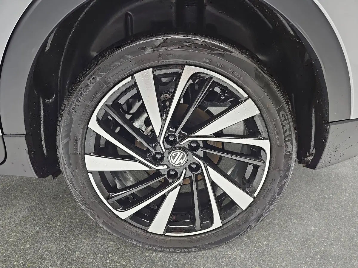 MG ZS 1.5 HYBRID+ MY25.5 LUXURY NAVI LM18 KEYLESS-ENTRY 360-GRAD-KAMERA