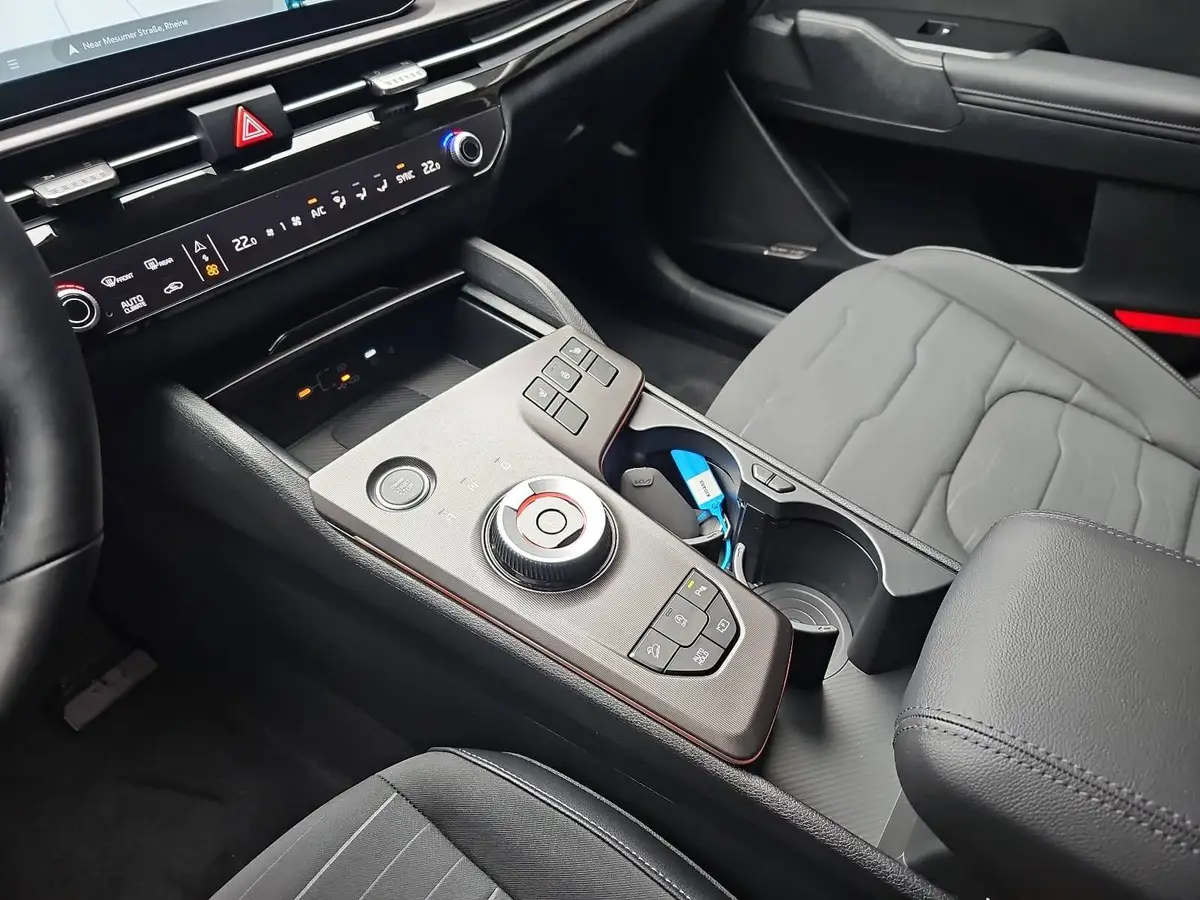 KIA SPORTAGE 1.6 T-GDI 150 2WD DCT SPIRIT MJ26 GLASDACH DRIVEWISE SOUND