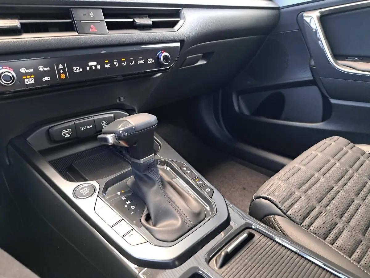 KIA XCEED 1.6 T-GDI 180 DCT SPIRIT MJ27 SOUND SITZ ADVANCED