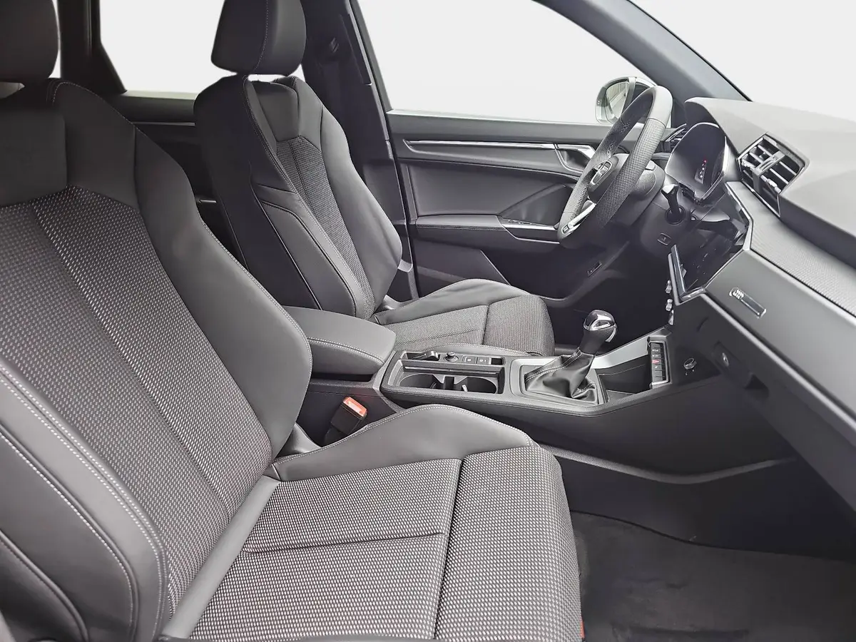 AUDI Q3 35 TFSI S-TRONIC S LINE NAVI LED PANO ACC BLACK+ K