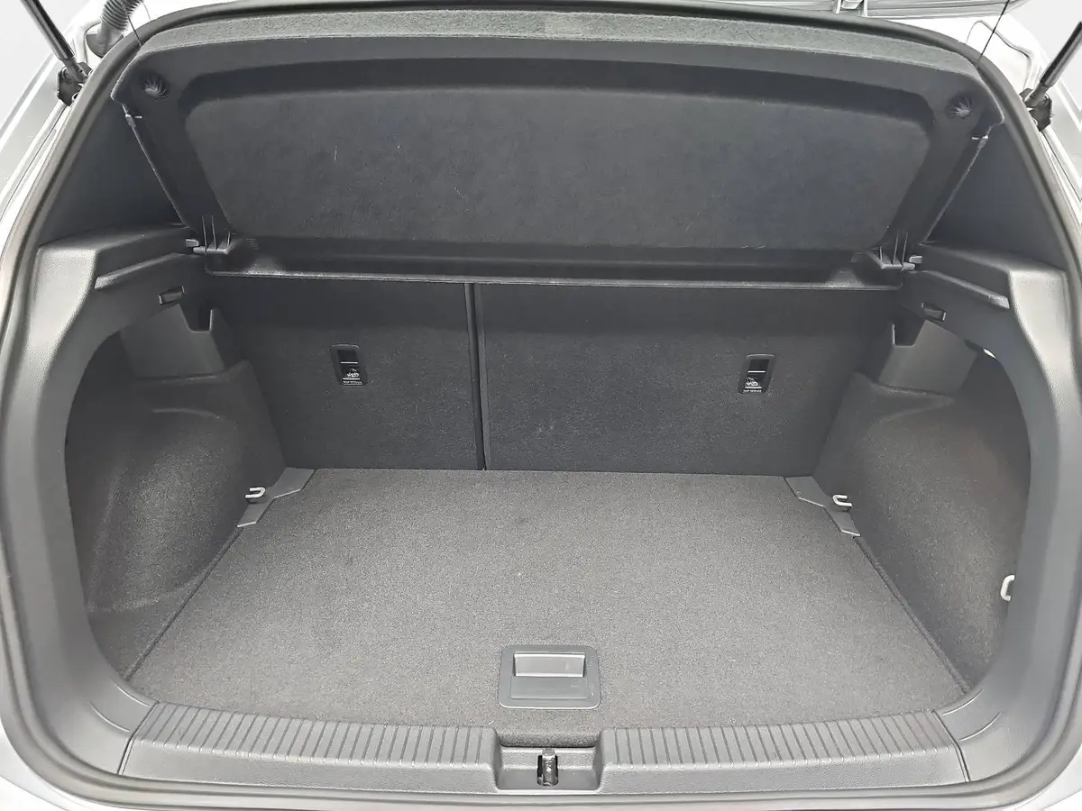 VW T-CROSS 1.0 TSI GOAL NAVI LED KLIMAAUTO ACC P-ASSIST WINTE