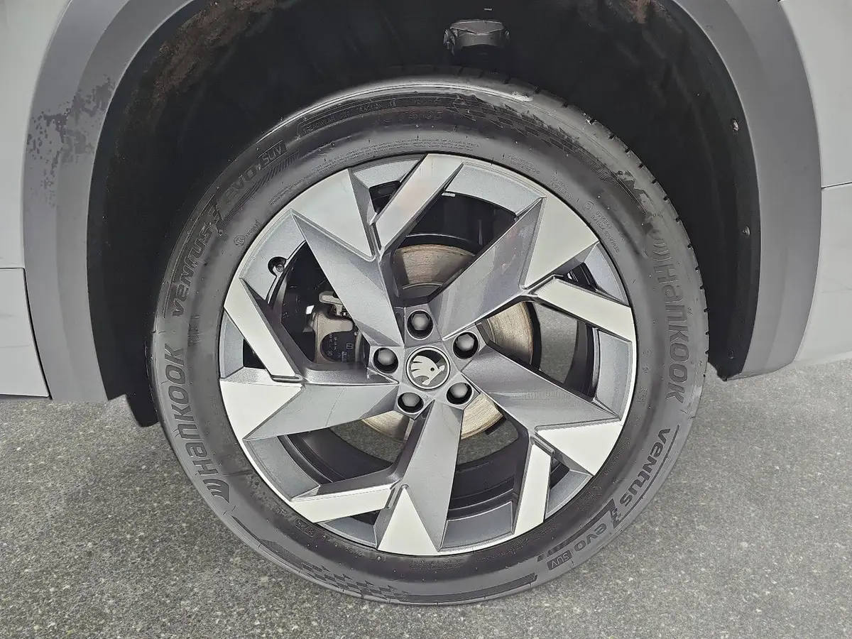 SKODA KODIAQ 1,5 TSI DSG SPORTLINE NAVI LED ACC WINTER KAMERA A