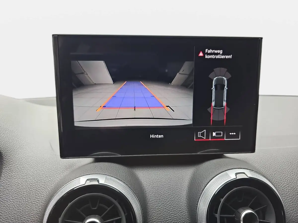 AUDI Q2 35 TFSI S-TRONIC S LINE NAVI LED ACC EL.HECKKL. WI