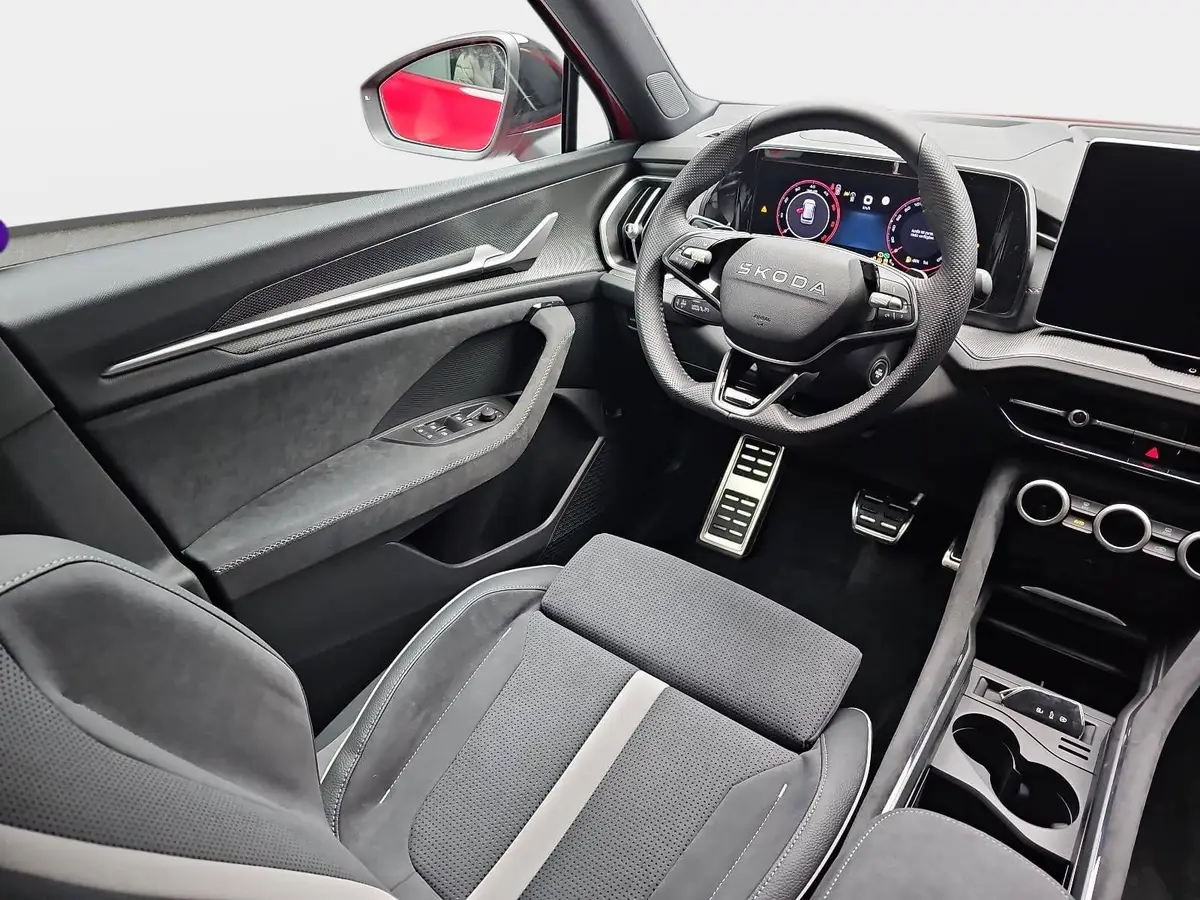 SKODA KODIAQ 2.0 TDI DSG SPORTLINE 4X4 NAVI LED ACC PANO 7S AHK