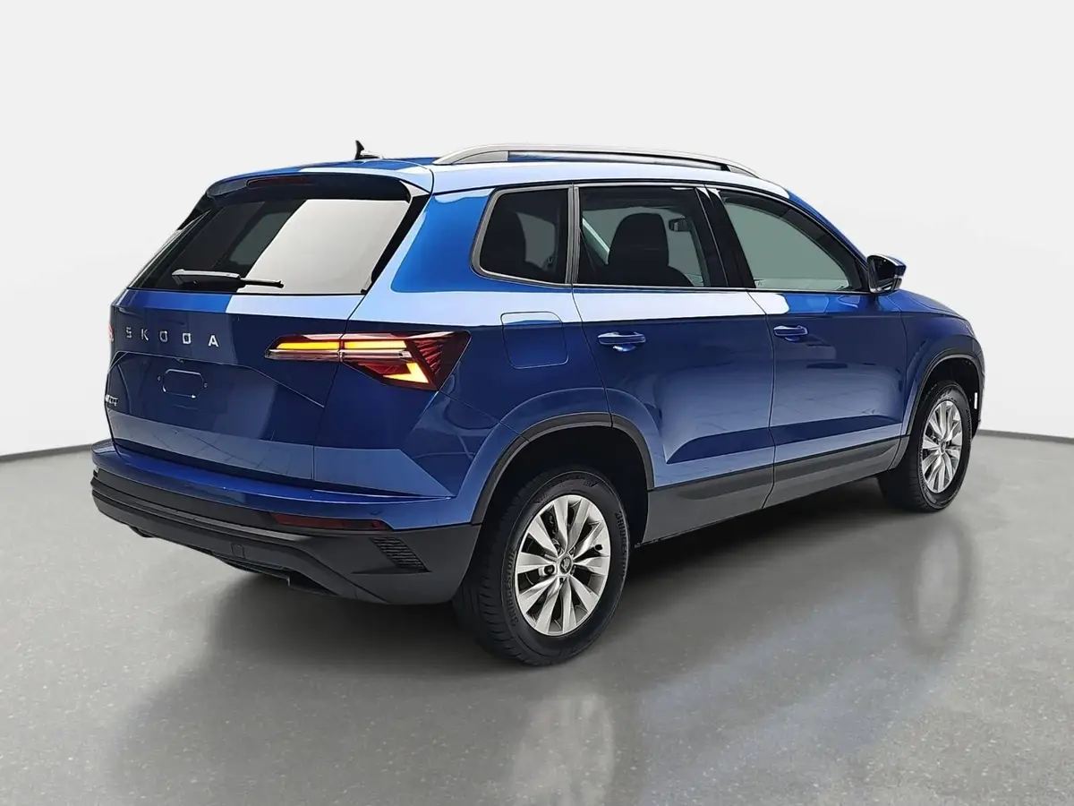 SKODA KAROQ 1.5 TSI DSG 130 JAHRE LED KLIMAAUTO SMARTLINK PDC 