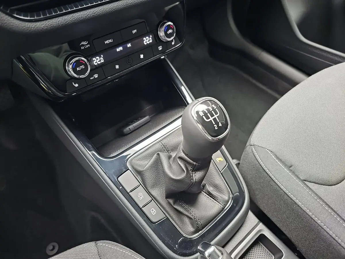 SKODA FABIA 1.0 TSI KLIMAAUTO LED SITZH. KAMERA