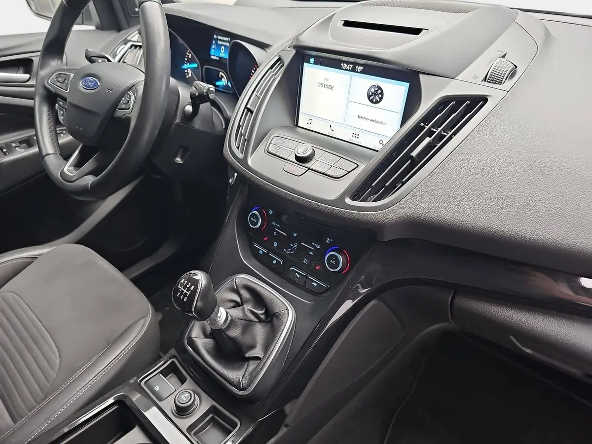 FORD KUGA 1.5 ECOBOOST TITANIUM 4X2 STANDHEIZ KAMERA 8FACH