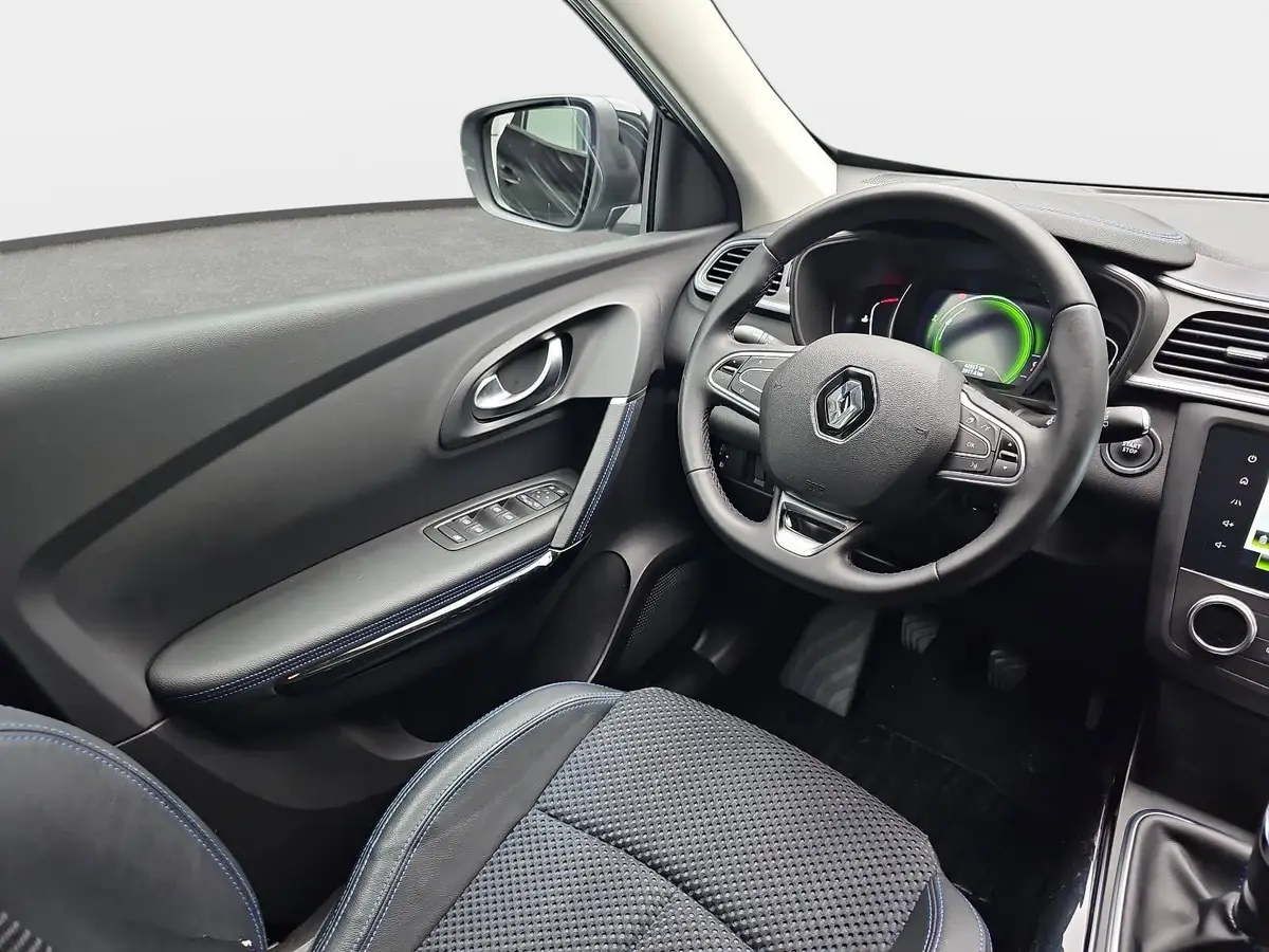 RENAULT KADJAR 1.3 TCE 140 LIMITED WINTER GRA LM