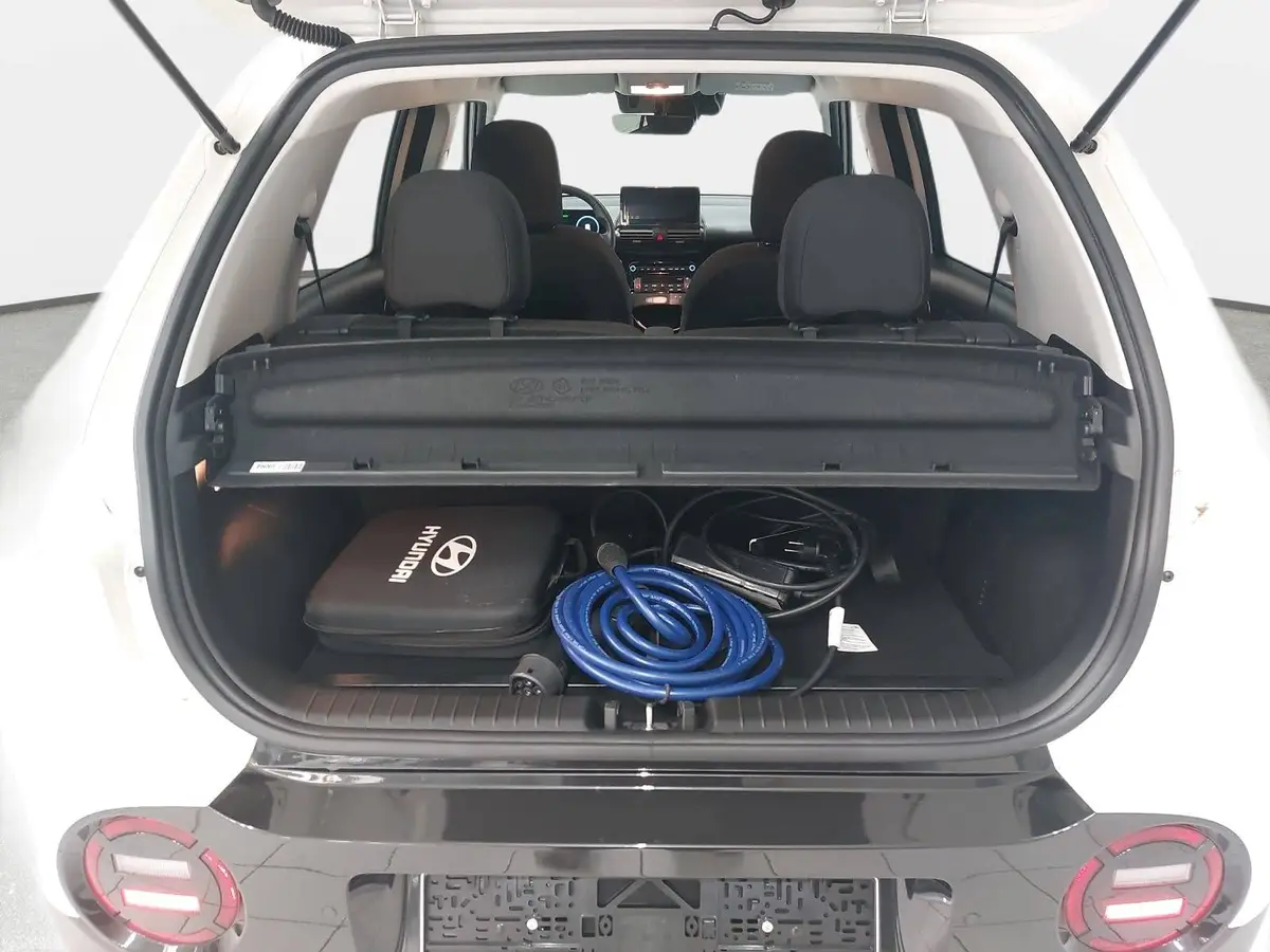 HYUNDAI INSTER ELEKTRO 42 KWH TREND 2WD NAVI LM