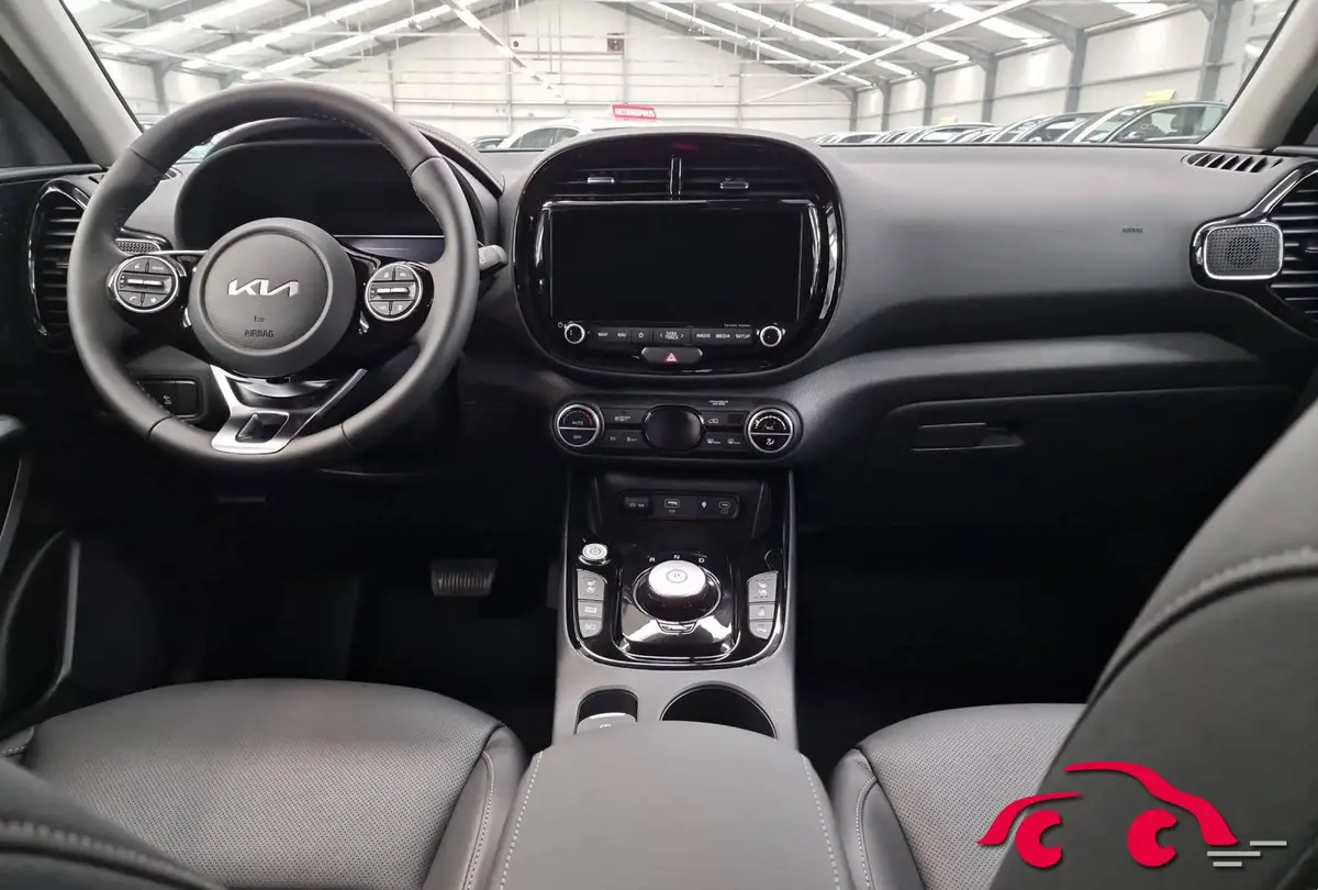 KIA SOUL EV 64 KWH INSPIRATION 3-PHASEN WÄRMEPUMPE LEDER GLASDACH