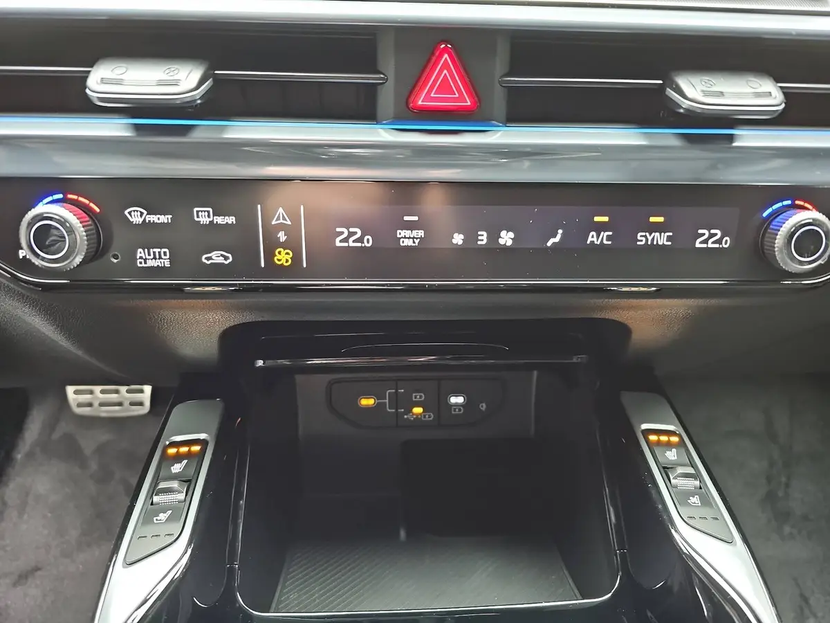 KIA SORENTO 1.6T PLUG-IN-HYBRID AWD AT6 PLATINUM LEDER NAPPA PREMIUM