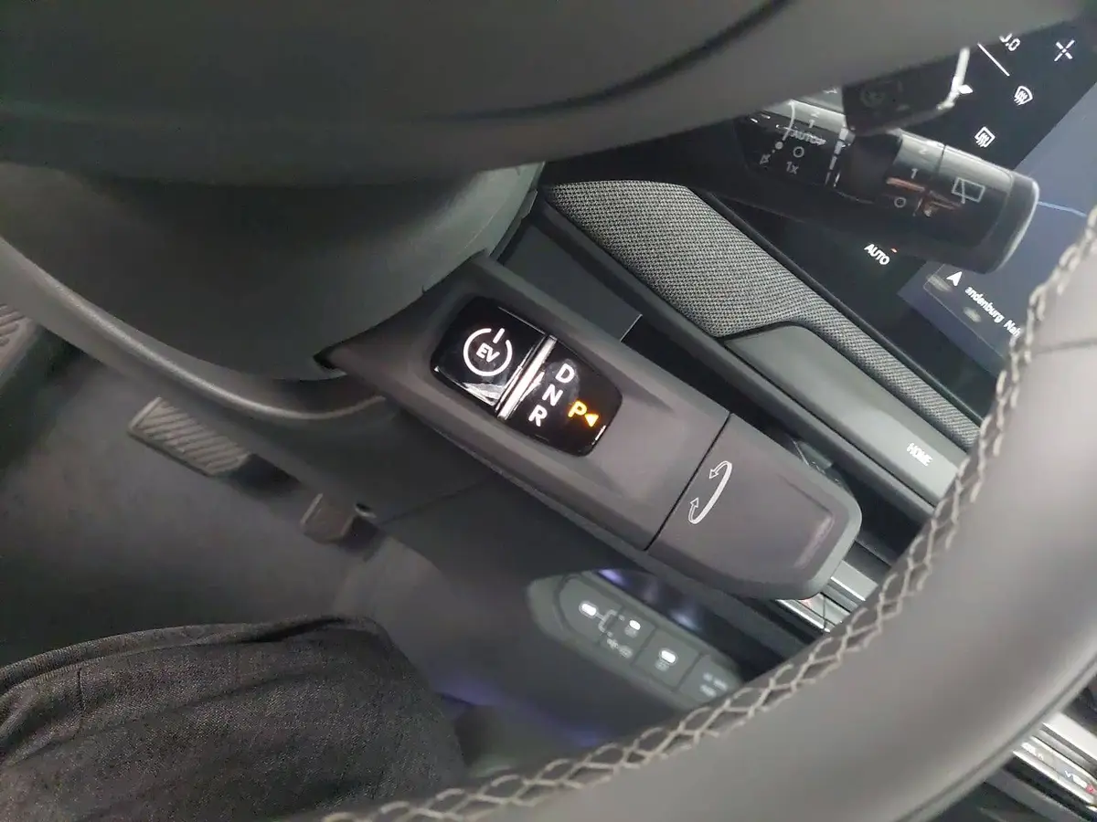 KIA EV3 58.3 KWH EARTH MJ26 WINTER-CONNECT BUSINESS UPGRADE DRIVEWISE-PARK