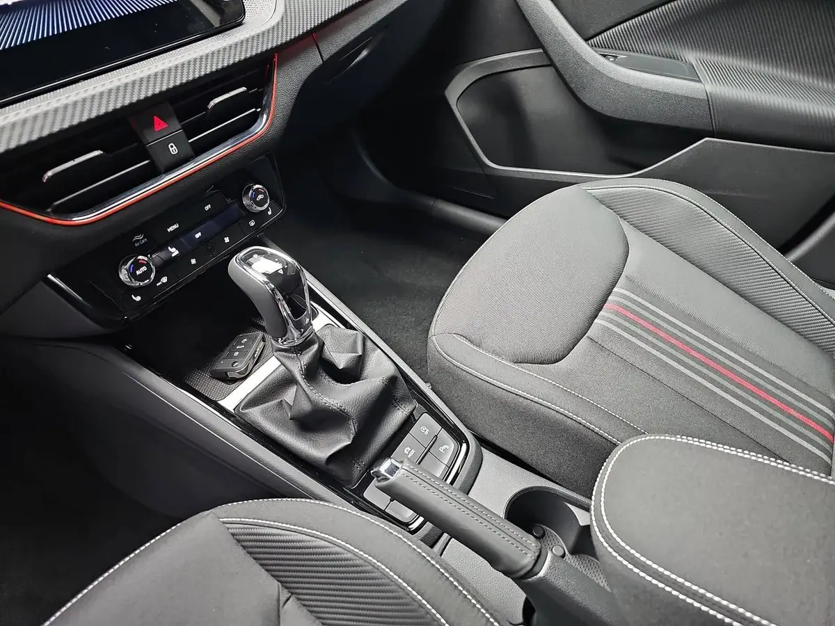 SKODA KAMIQ 1.0 TSI DSG MONTE CARLO LED PANORAMA WINTER KAMERA