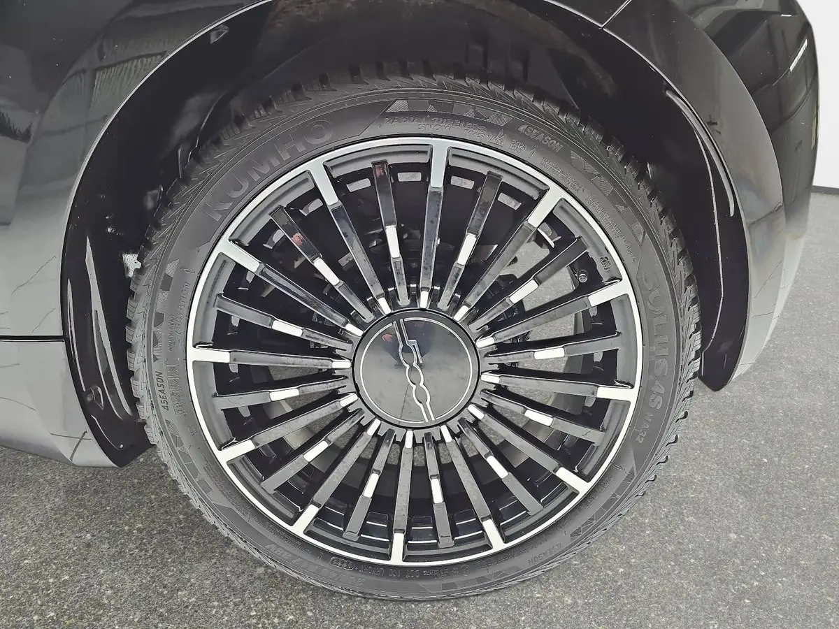 FIAT 500E CABRIO ELEKTRO 42 KWH BY BOCELLI