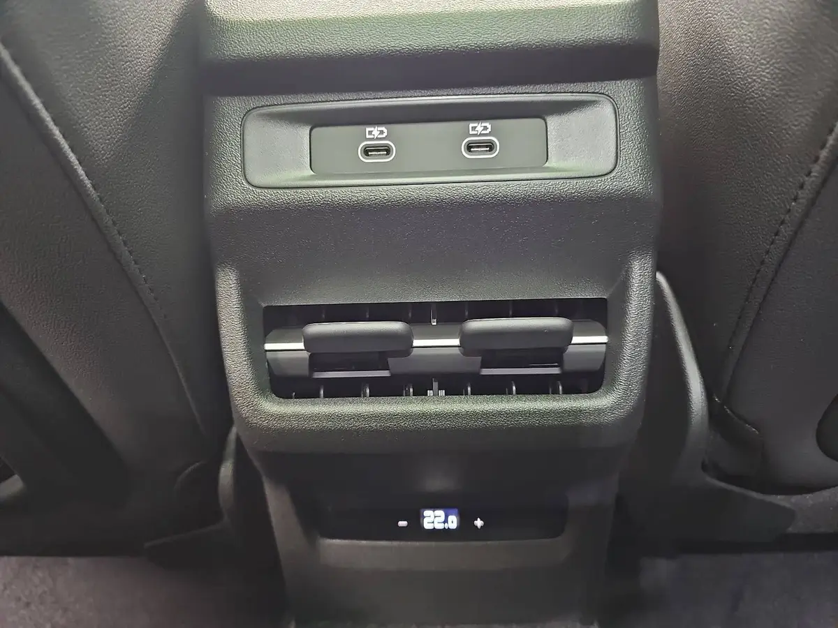 AUDI Q3 TDI S-TRONIC S-LINE NAVI LED-PLUS PANO