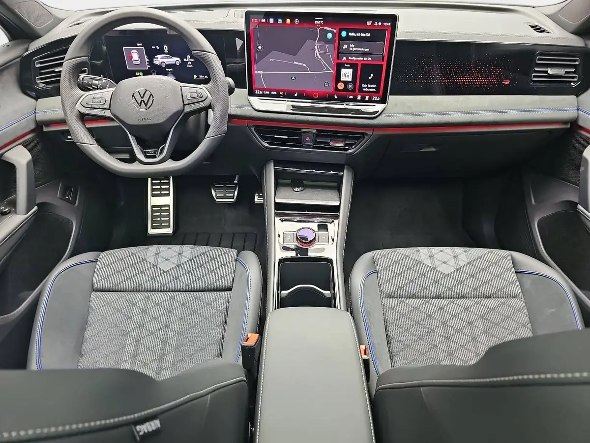 VW TIGUAN 1.5 ETSI DSG R-LINE NAVI LED PANO