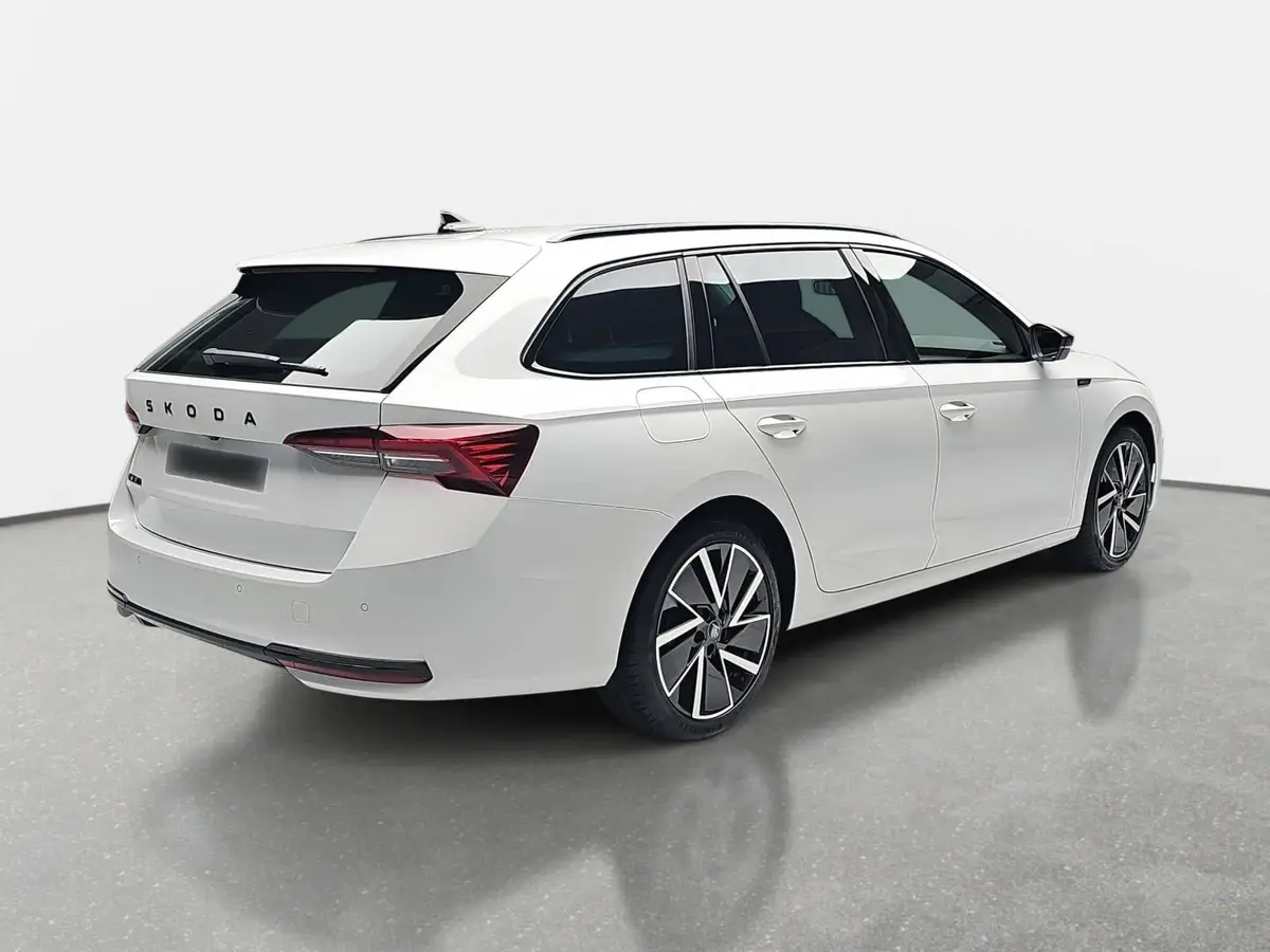 SKODA OCTAVIA COMBI 2.0 TDI DSG SPORTLINE NAVI LED