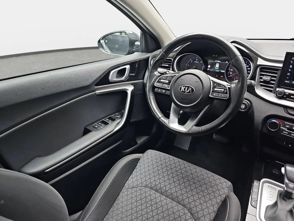 KIA CEED SW 1.6 CRDI DCT7 MHEV SPIRIT NAVI TECHNOLOGIE