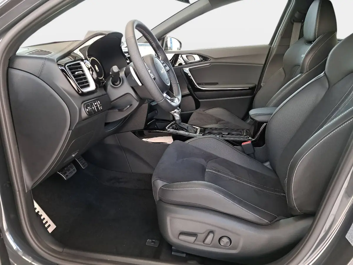 KIA CEED SW 1.5 T-GDI DCT7 GT-LINE TECHNOLOGIE LEDER PERFORMANCE