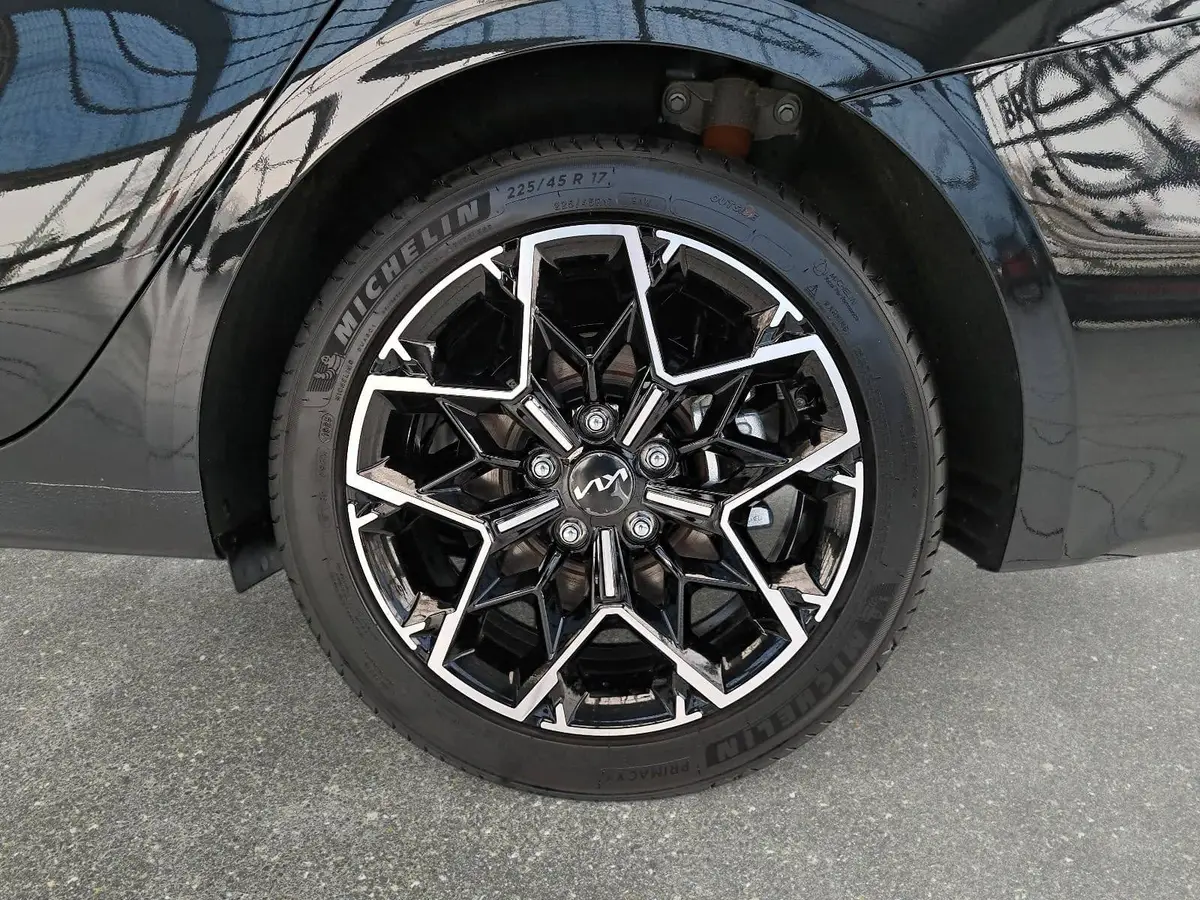 KIA CEED SW 1.5 T-GDI DCT7 GT-LINE