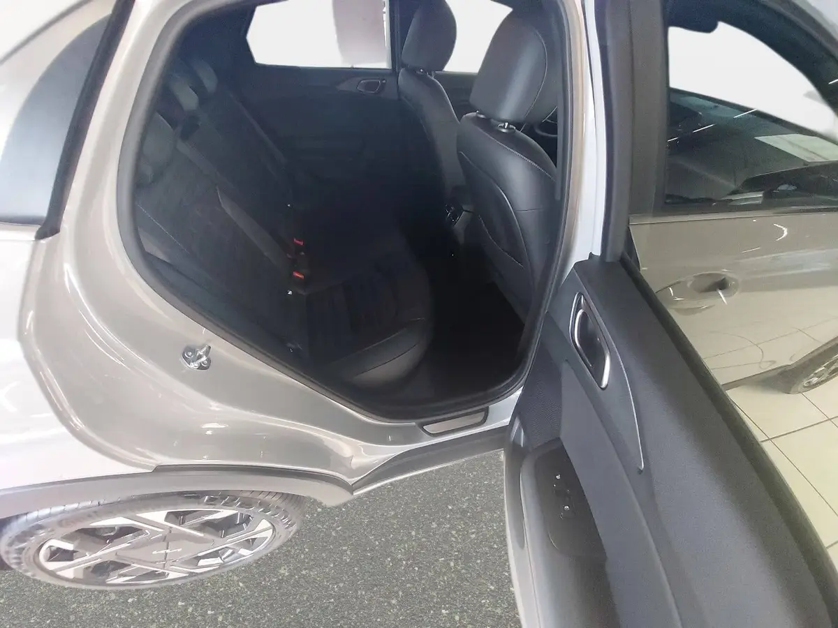 KIA XCEED 1.6 T-GDI 180 DCT SPIRIT MJ27 SOUND SITZ ADVANCED