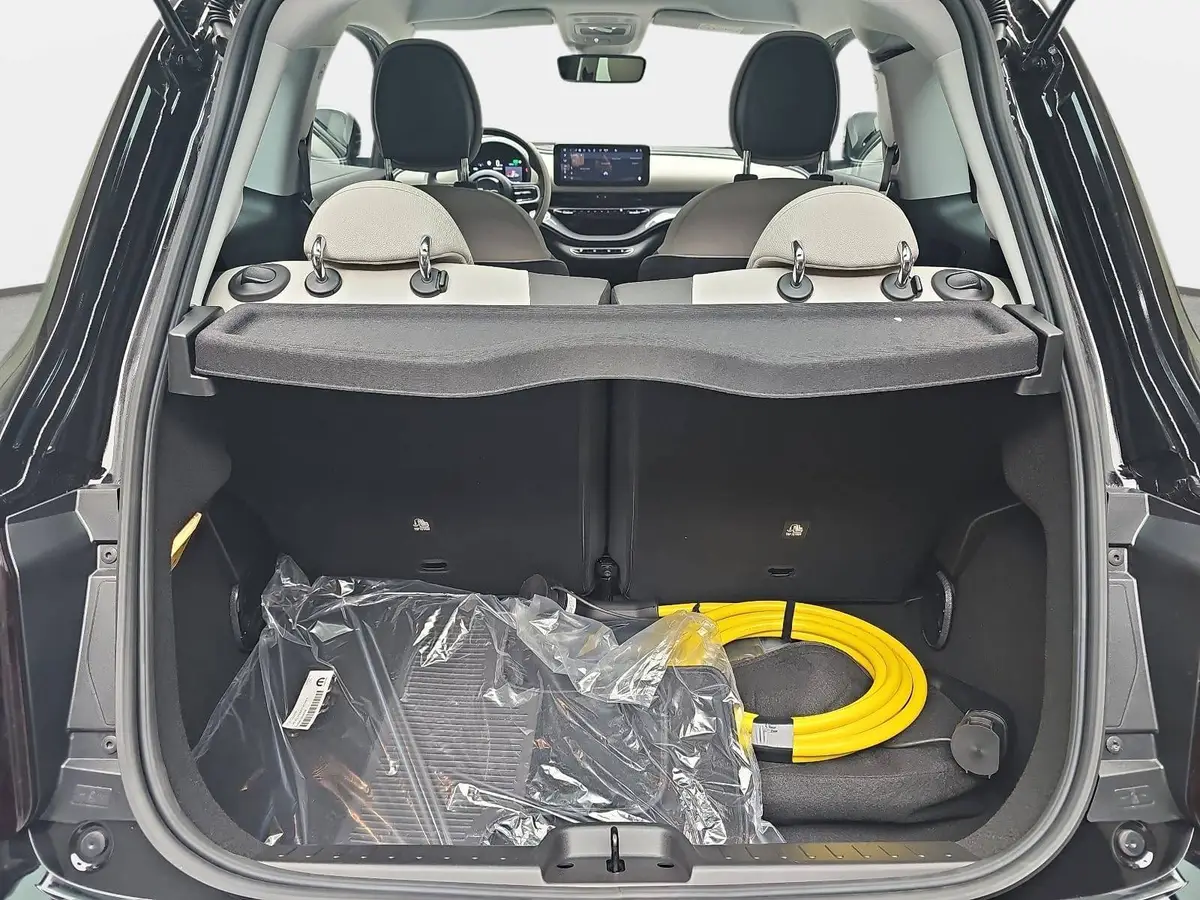 FIAT 500 ELEKTRO 42 KWH LA PRIMA 3+1 MJ26