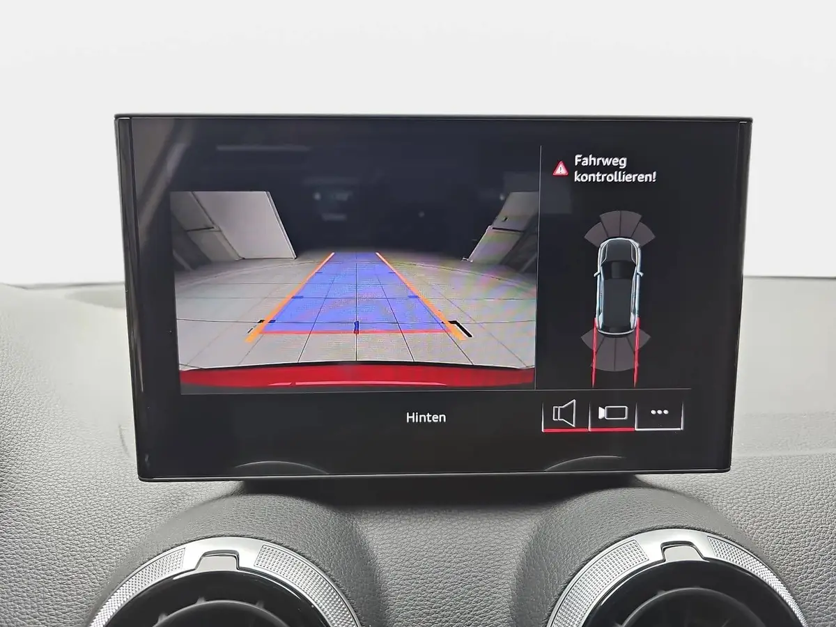 AUDI Q2 35 TFSI S-TRONIC S LINE NAVI LED ACC EL.HECKKL. WI