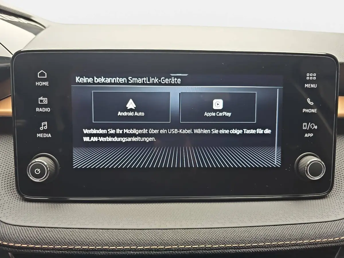 SKODA FABIA 1.0 TSI DSG 130 JAHRE PREMIUM LED KAMERA LM16