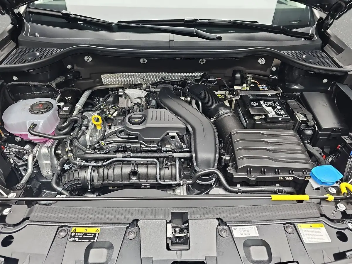 CUPRA ATECA 1.5 TSI DSG NAVI LED ACC LEDER KAMERA LM19