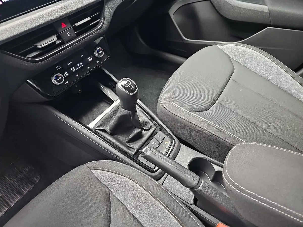 SKODA KAMIQ 1.0 TSI SELECTION NAVI LED KAMERA LM