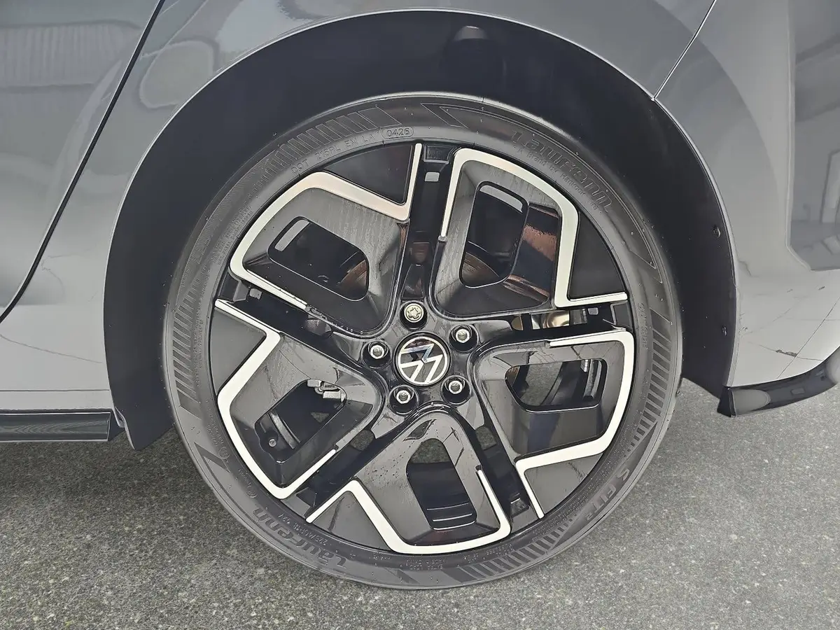 VW GOLF 1.5 ETSI DSG VIII R-LINE NAVI MATRIX-LED