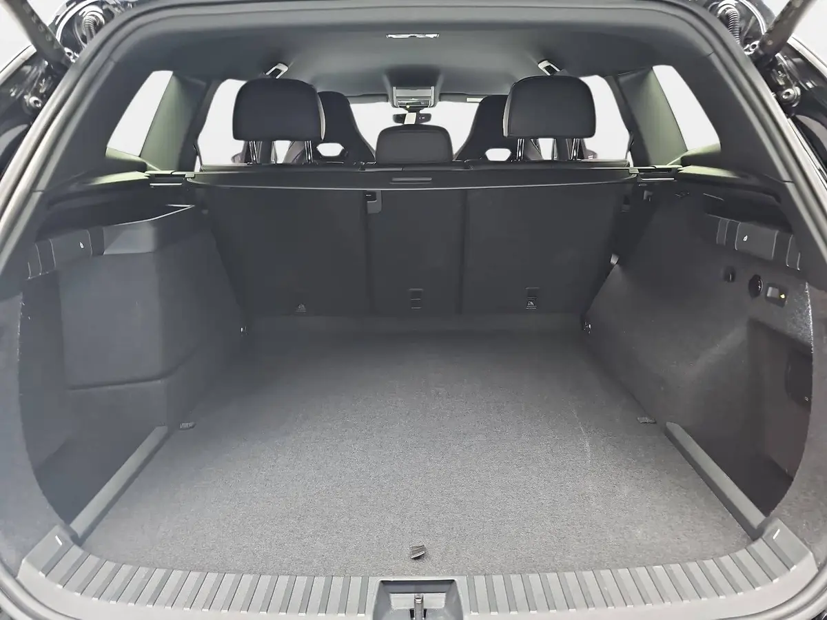 VW TAYRON 1.5 TSI DSG EHYBRID R-LINE LED-MATRIX