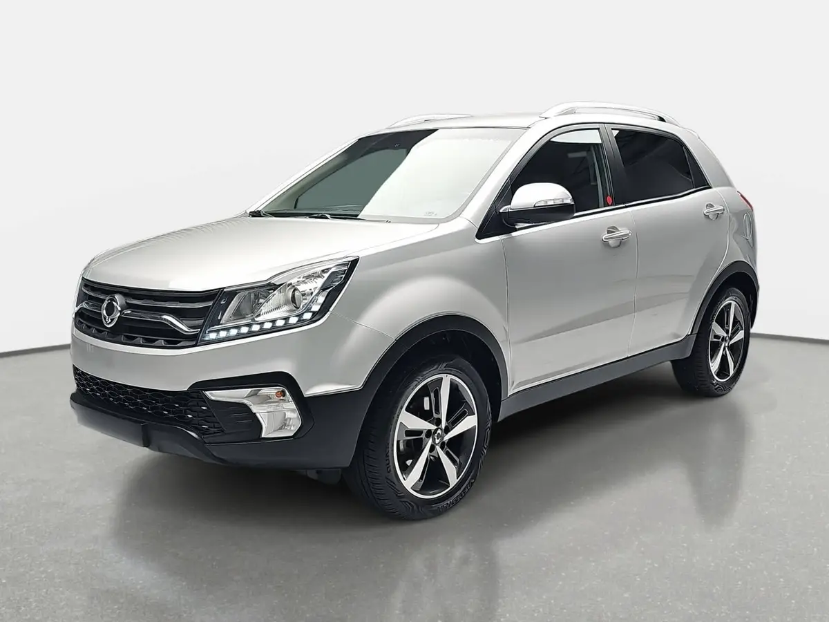 SSANGYONG KORANDO 2.2 SAPPHIRE 4X2 GRA WINTER LM