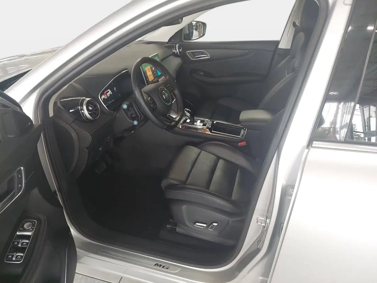 MG HS 1,5 COMFORT AUTOMATIK AHK 8FACH BEREIFT