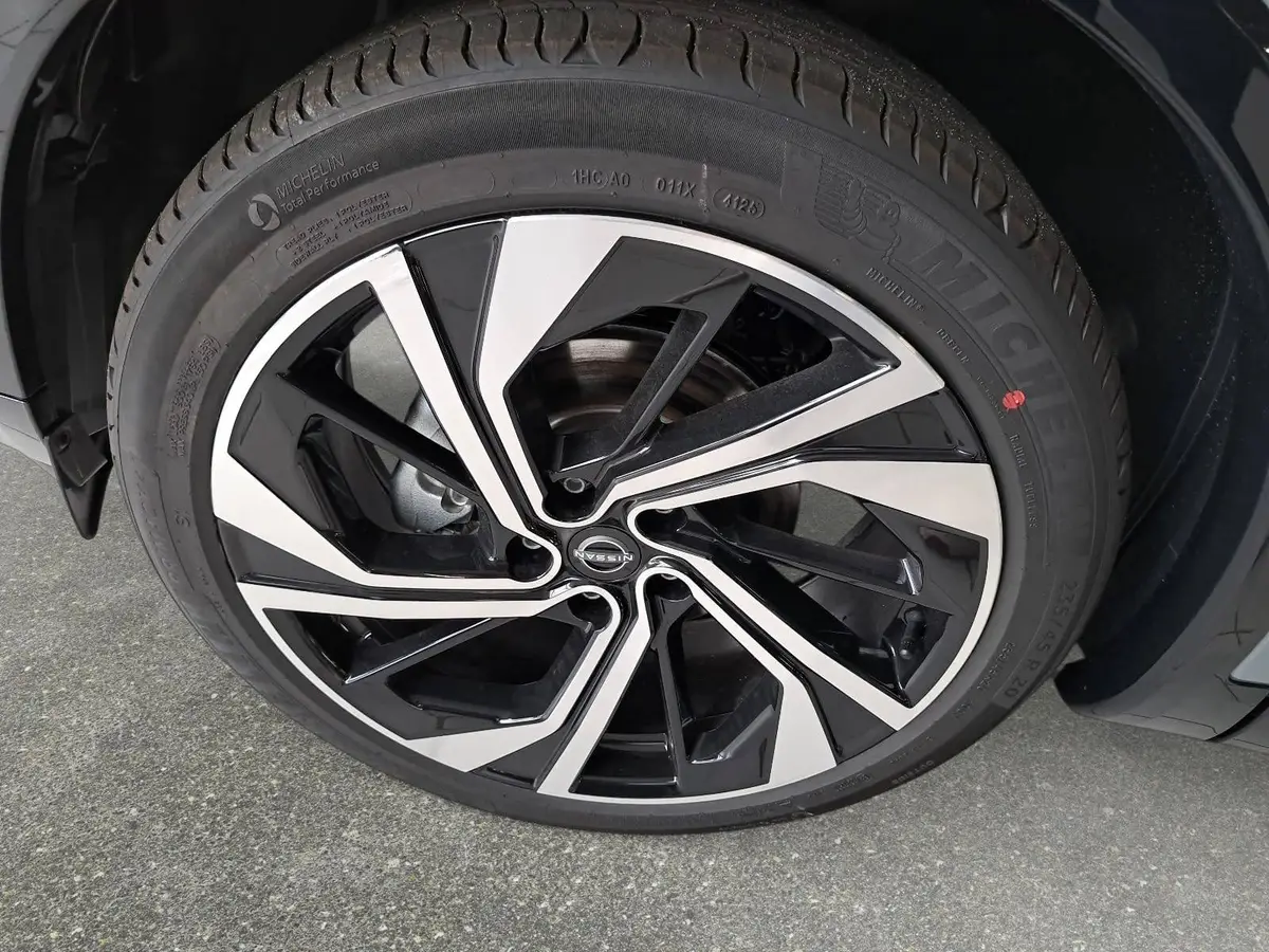 NISSAN QASHQAI 1.3 DIG-T MHEV AUTO. TEKNA PREMIUM PAKET 2-FARBEN