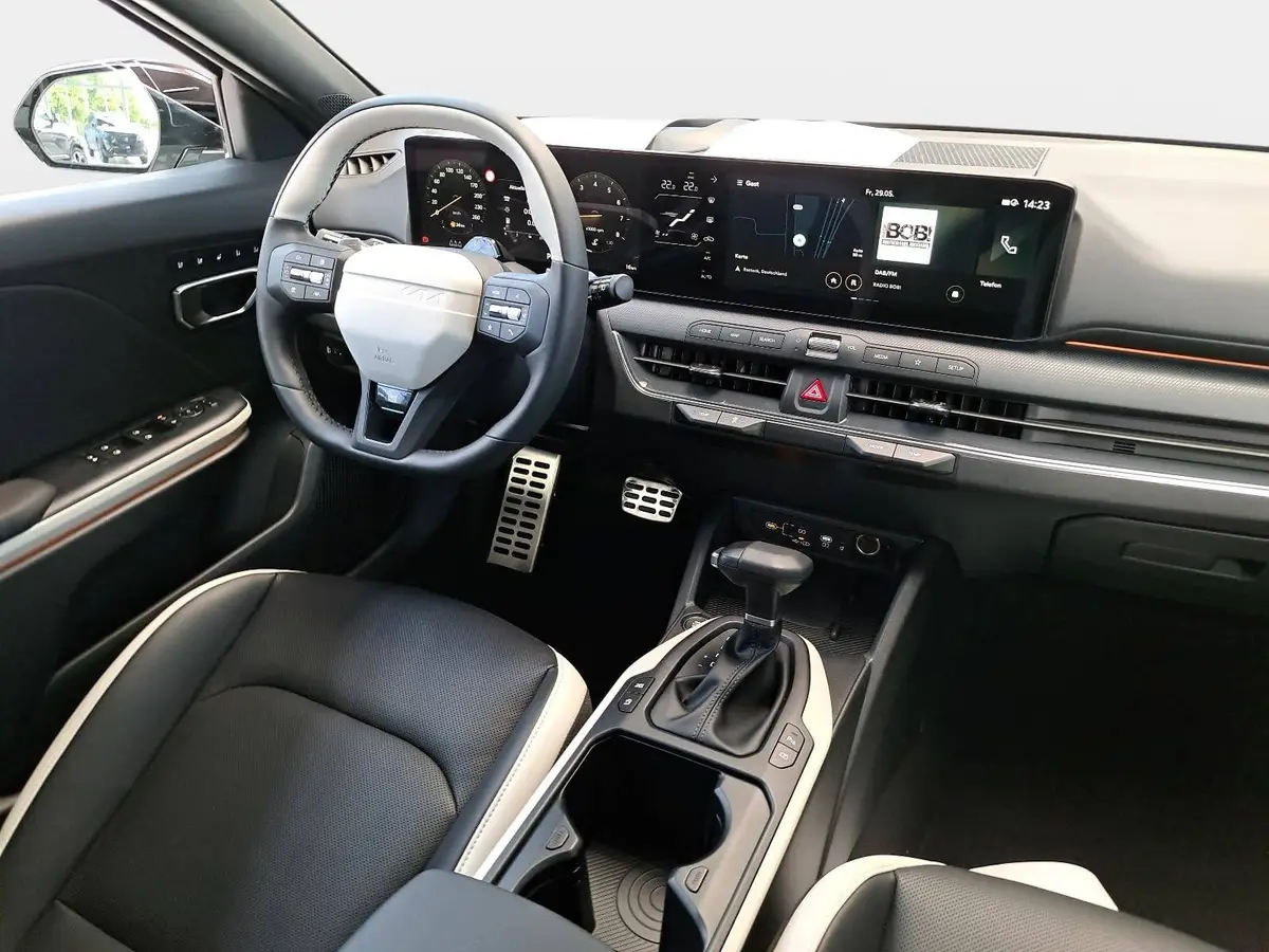 KIA K4 SW 1.6 T-GDI 180 PS DCT7 GT-LINE MJ26 DW-PARK-PRO SITZ SOUND DESIGN GLASDACH