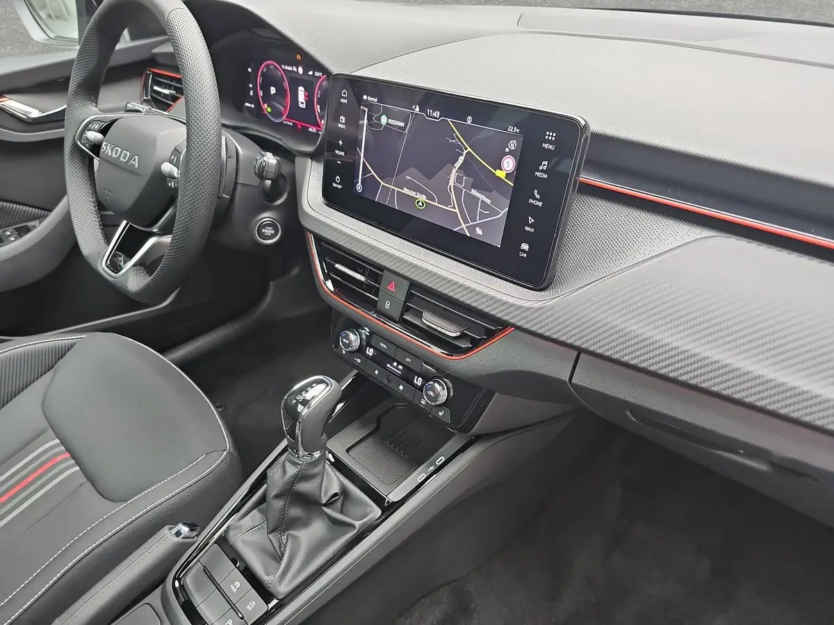 SKODA KAMIQ 1.5 TSI DSG MONTE CARLO NAVI MATRIX-LED PANO WINTE