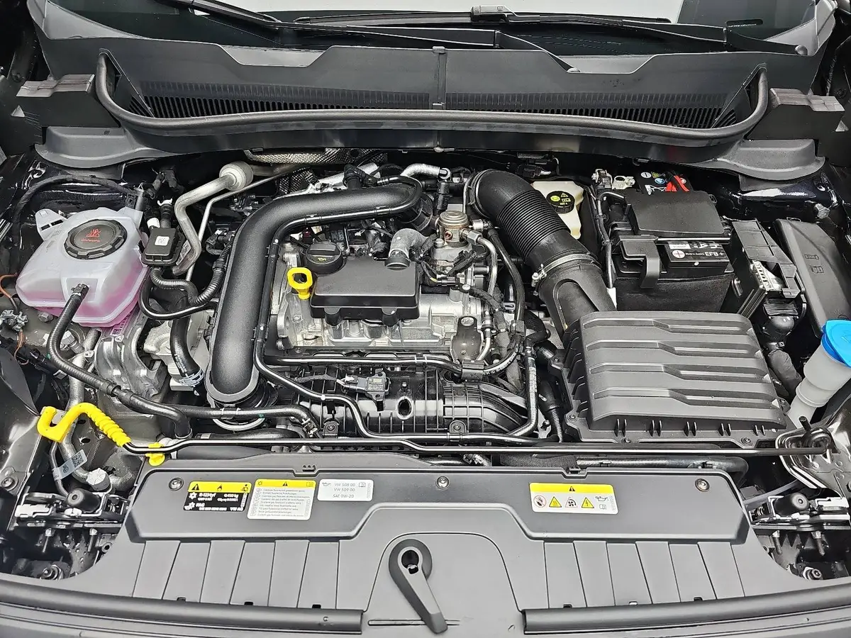 VW T-CROSS 1.0 TSI DSG R-LINE IQ-LED ACC WINTER SICHT KAMERA 