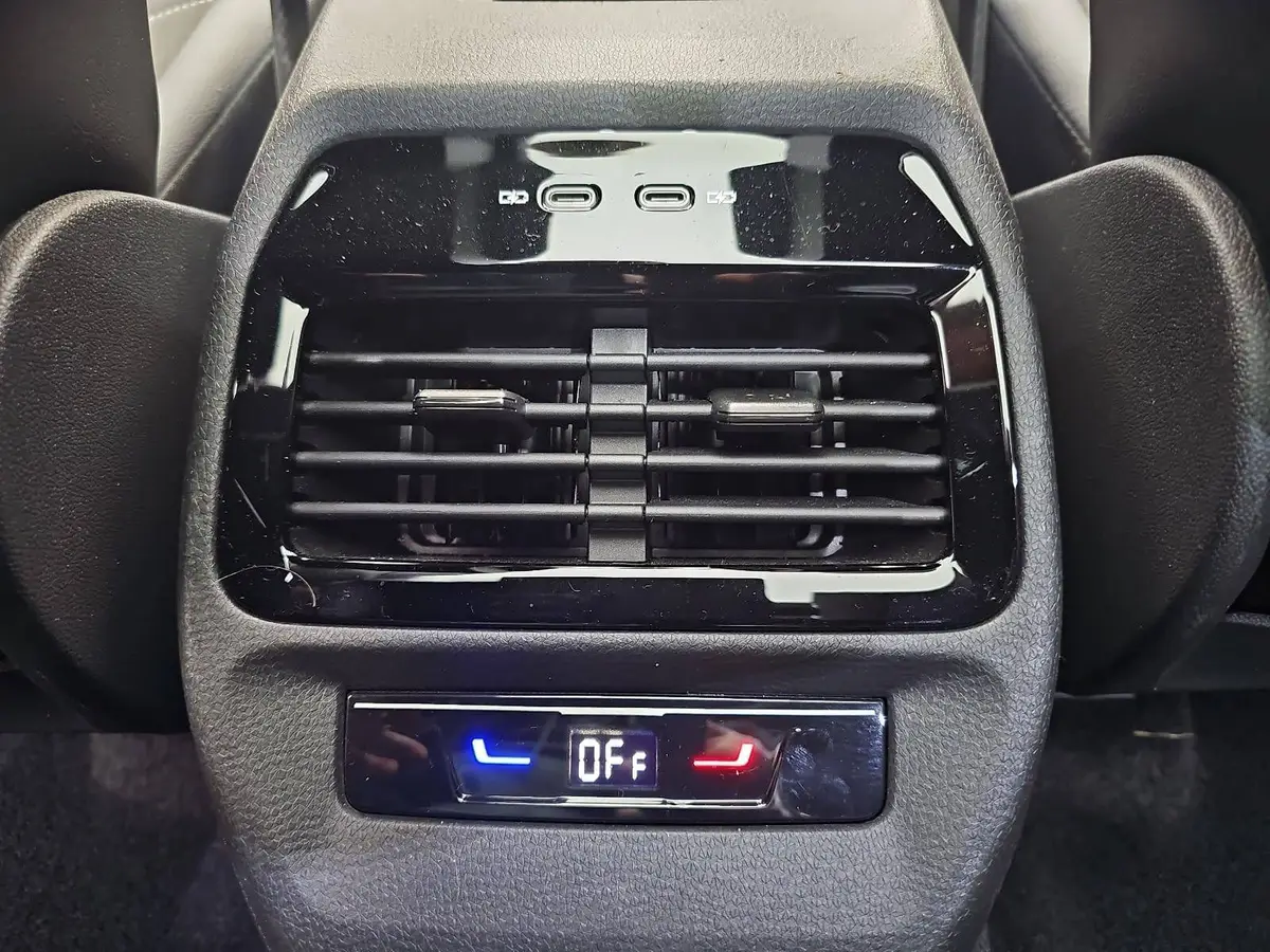 VW ID.5 PRO PERFORMANC MATRIX PANO AREAVIEW